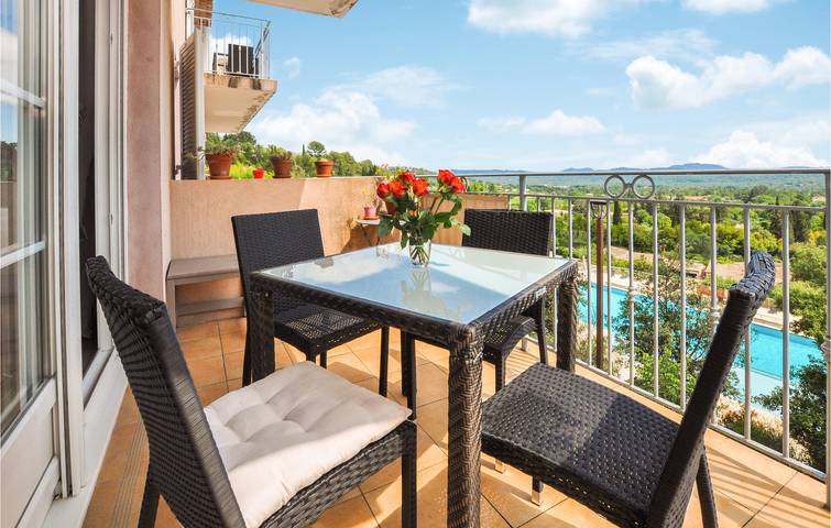 Gîte pour 4 personnes, avec piscine et terrasse à Callian - 2