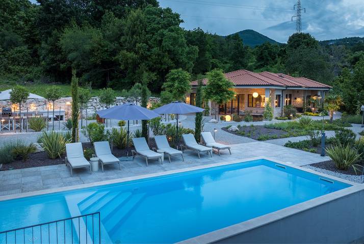 Villa für 10 Personen, mit Pool und Garten, mit Haustier in Grad Opatija