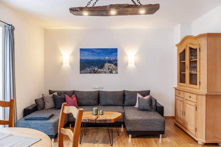 Appartement entier, Appartement de vacances pour 4 personnes avec balcon in Garmisch-Partenkirchen, Alpes bavaroises