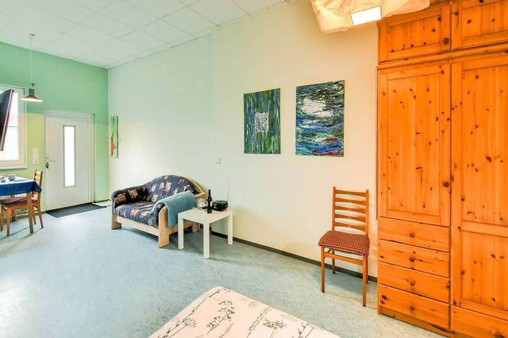 Ferienwohnung für 2 Personen, mit Terrasse und Garten in Karls Erlebnis-Dorf  Rövershagen