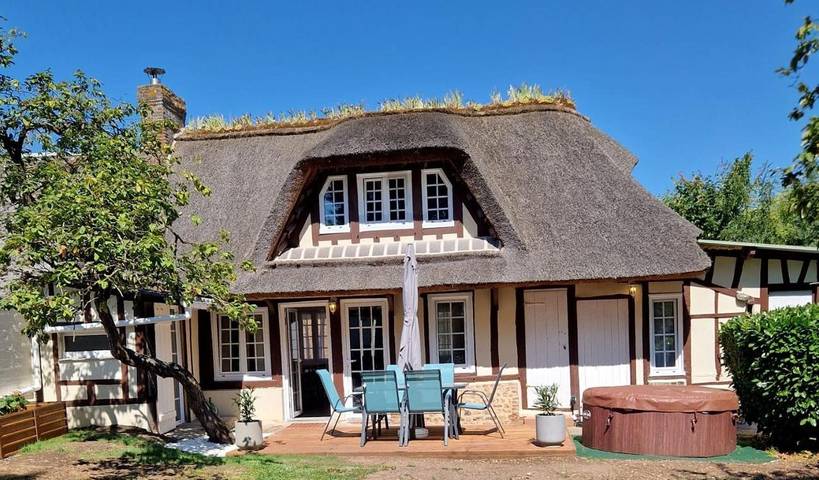 Maison de vacances pour 6 personnes, avec Jacuzzi et Terrasse ainsi que Jardin et Vue