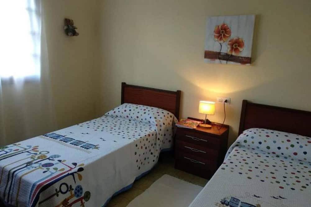 Entire apartment, Disconnectaengalicia Casa Montalvo - Top Floor in Portonovo, Sanxenxo
