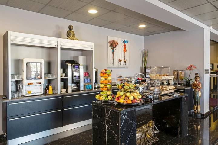 Hôtel pour 3 personnes, avec terrasse et jardin à Saint-Laurent-des-Arbres - 4