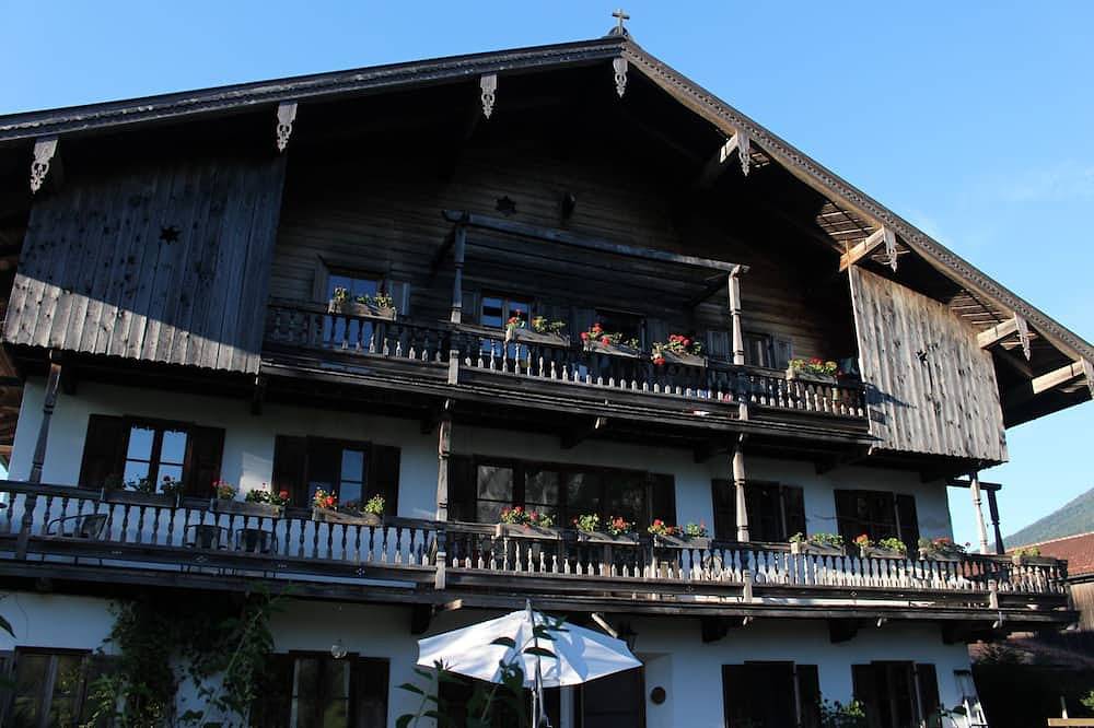 Entire apartment, Ferienwohnung bis 4 Personen in Kiefersfelden, Landkreis Rosenheim