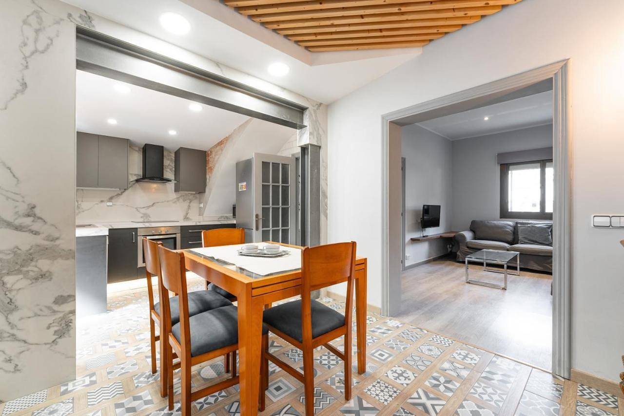 Three-Bedroom Townhouse in Barcelona Zentrum, Barcelona