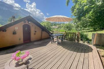 Gîte pour 2 personnes, avec terrasse dans Lac d'Aiguebelette