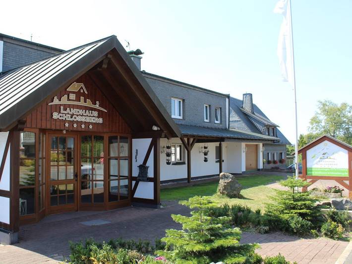 Ferienwohnung für 3 Personen, mit Balkon und Balkon/Terrasse sowie Terrasse und Garten in Medebach