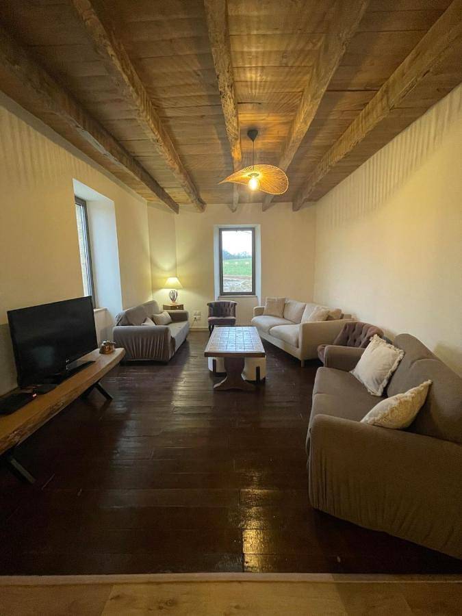 Location de vacances pour 10 personnes, avec piscine ainsi que terrasse et jardin à Felzins - 4