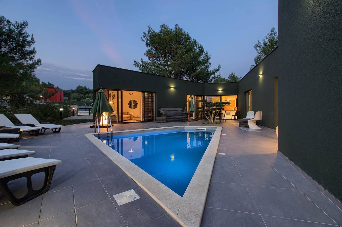 Villa für 10 Personen mit Terrasse in Medulin Stadt, Medulin