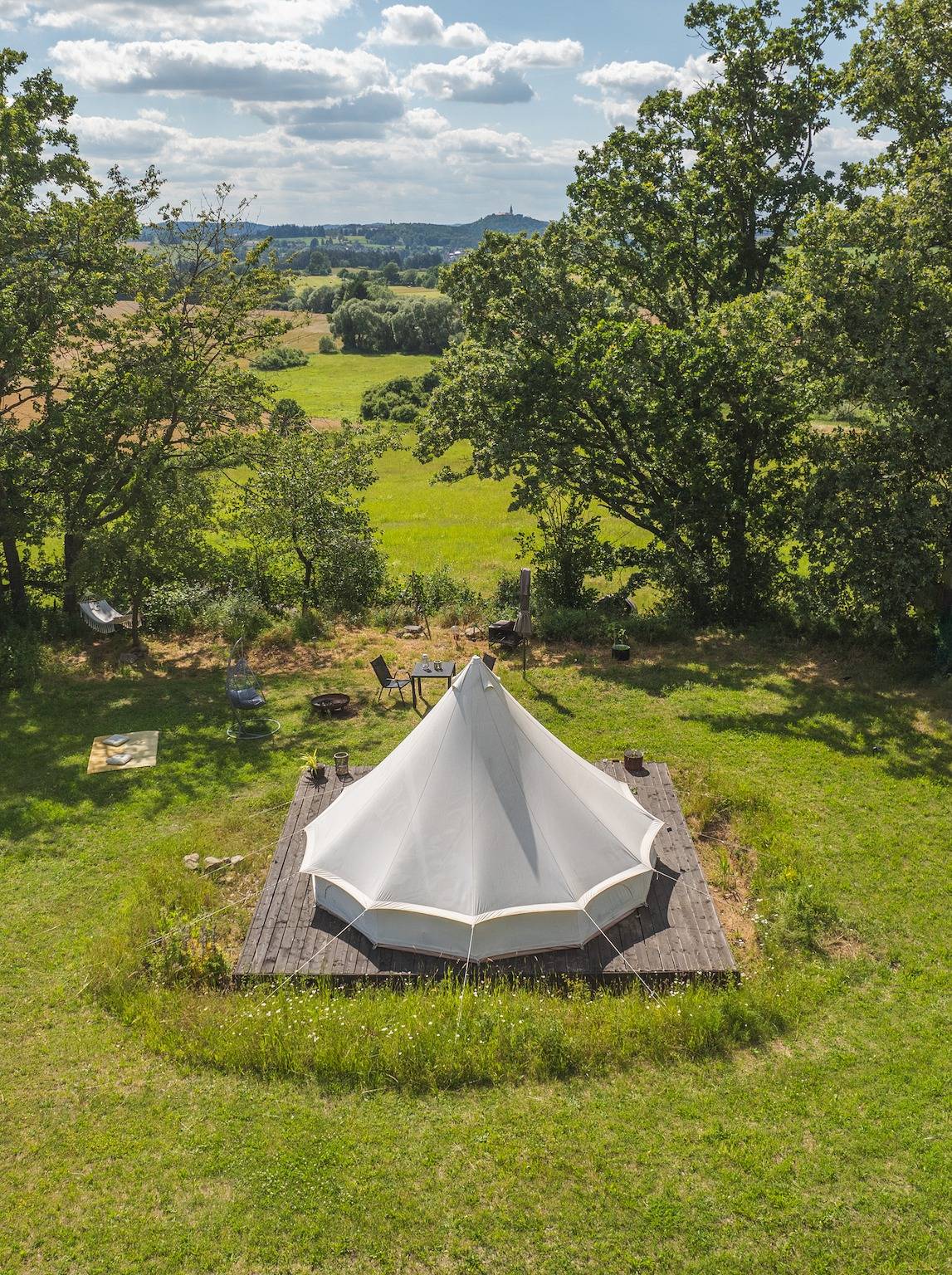 Tipi für 4 Personen mit Garten in Region Pilsen