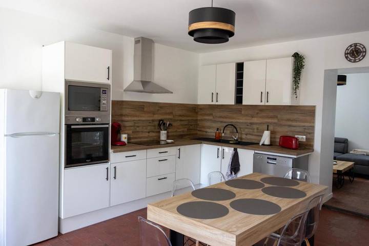 Location de vacances pour 6 personnes, avec terrasse dans Essertenne