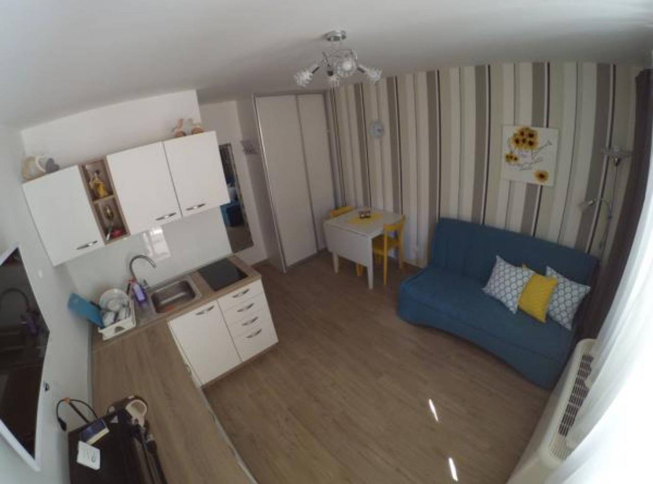Ganzes Studio, Apartments Maritimo - Studio Apartment with Terrace in Blato, Korcula