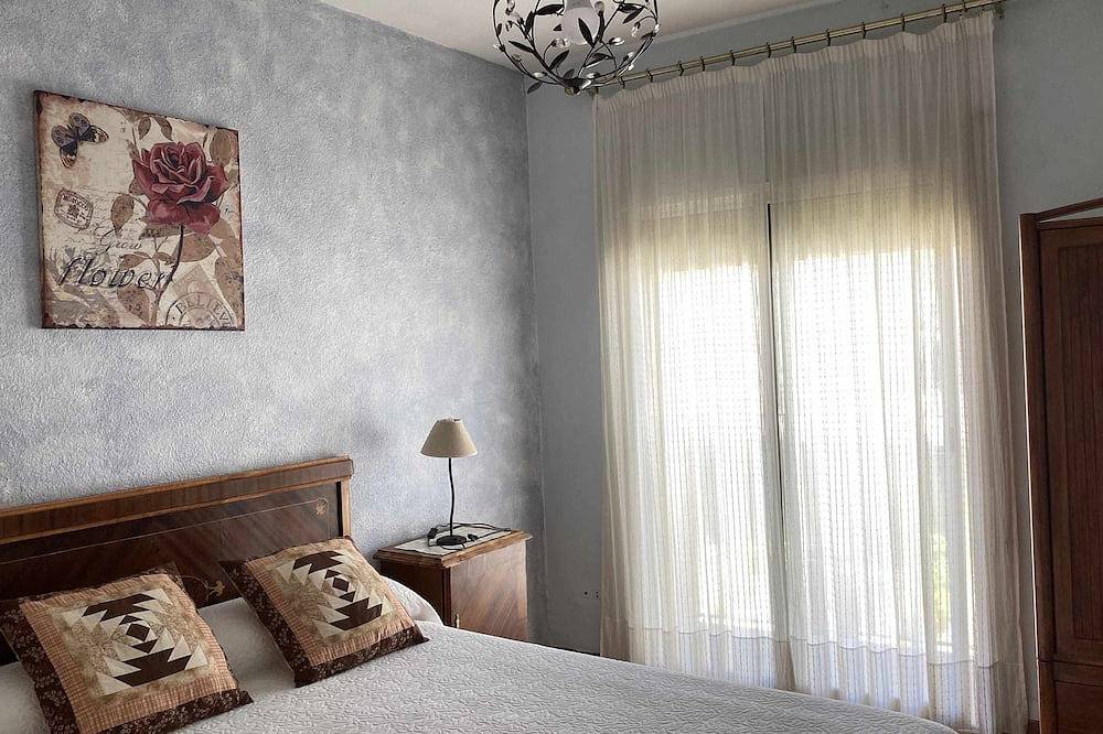 Entire apartment, Casa Lola in Beceite, surrounded by mountains and rivers. in Beceite, Massis dels Ports