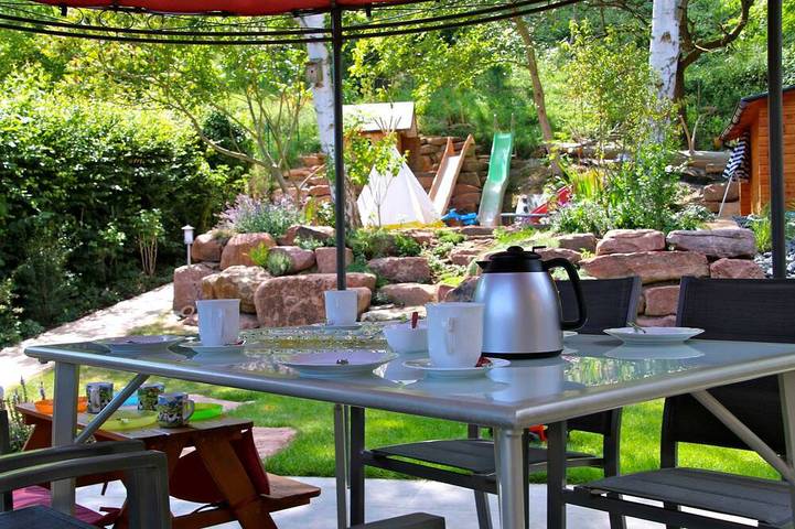 Ferienwohnung für 10 Personen, mit Whirlpool und Terrasse sowie Sauna und Garten in Laudenbach