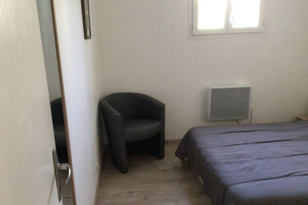 Appartement en rez-de-chaussé dans villa entre rivière et centre ville in Ruoms, Ardèche