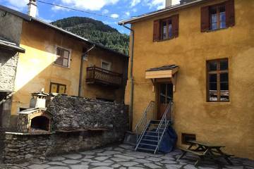 Gîte pour 10 personnes, avec jardin, animaux acceptés dans Office De Tourisme De Termignon