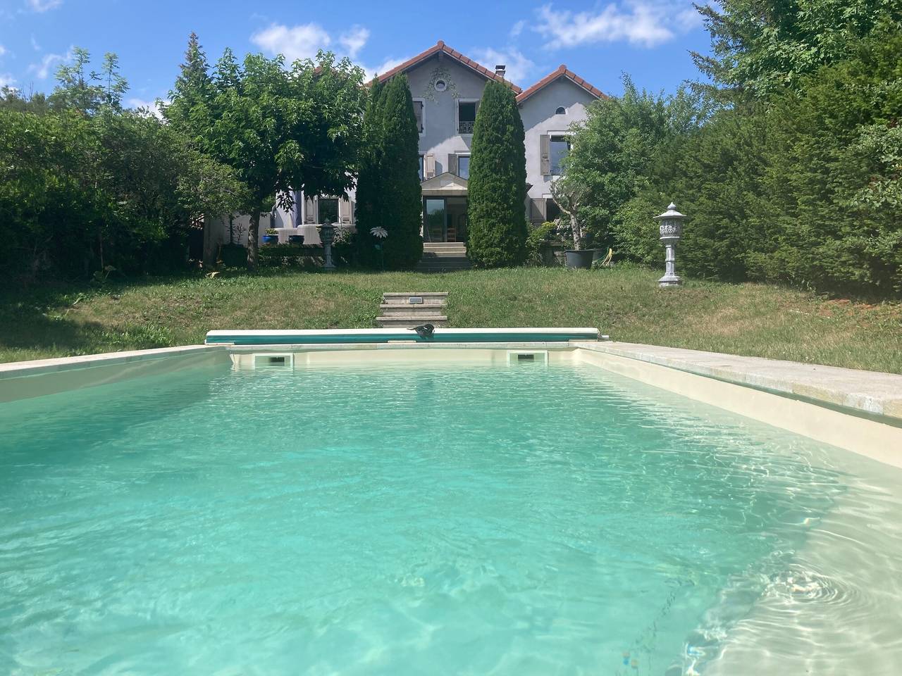 Appartement entier, Appartement 'Le Kiosque De Compostelle' avec piscine partagée, jardin privé et Wi-Fi in Espaly-Saint-Marcel, Haute-Loire