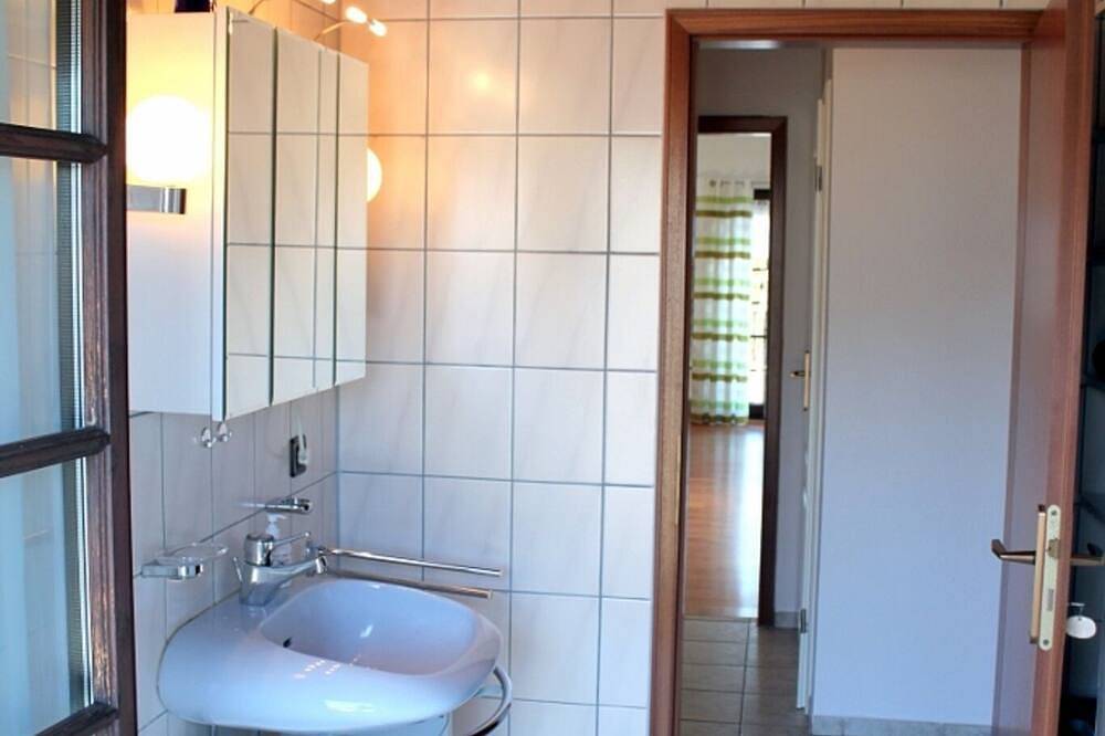 Ganze Wohnung, Ferienwohnung mit Garten und Grillmöglichkeit in Schwarzenbach an der Saale, Landkreis Hof