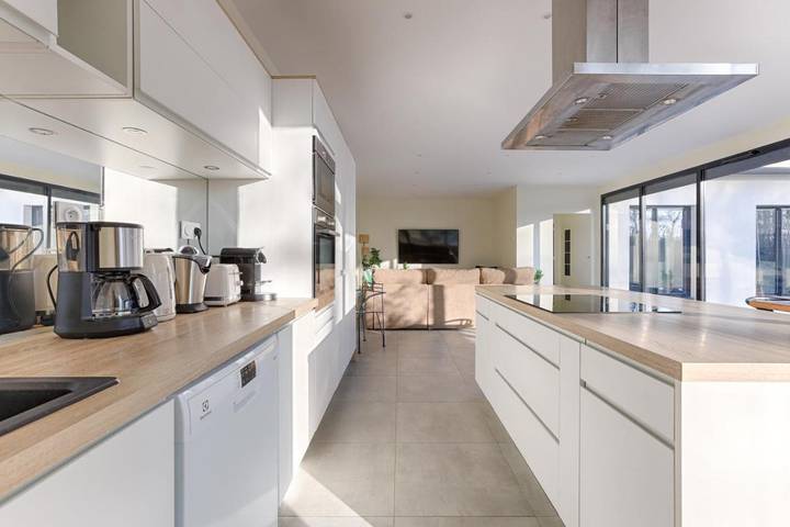 Location de vacances pour 8 personnes, avec jacuzzi ainsi que terrasse et jardin à Chalifert - 4