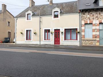 Gîte pour 7 personnes, avec jardin à Méobecq