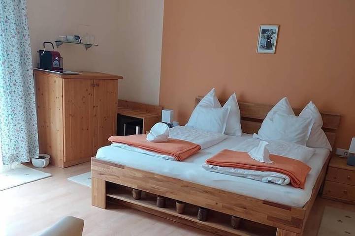 Ganze Wohnung, Ruhige, gemütliche Ferienwohnung (66qm) mit großer Terrasse in Herrnbaumgarten, Mistelbach (Niederösterreich)