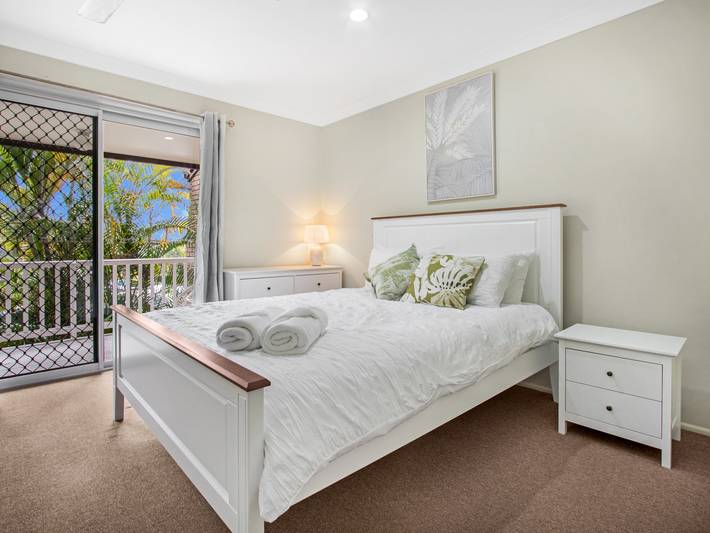 Appartement entier, Maison de ville relaxante à quelques pas de la plage in Pialba, Hervey Bay