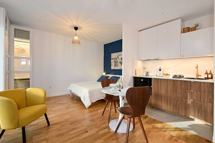 Entire apartment, Léonard de Vinci - Studio avec parking privé à Massy in Massy, Essonne