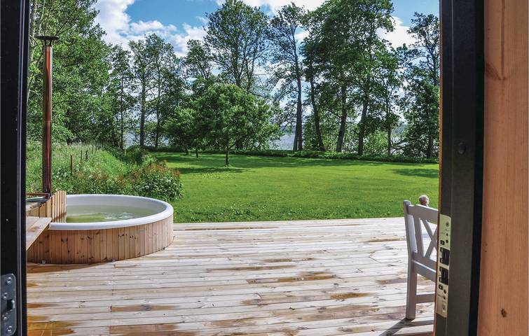 Ferienhaus für 8 Personen, mit Seeblick und Terrasse sowie Garten in Smaland - 4