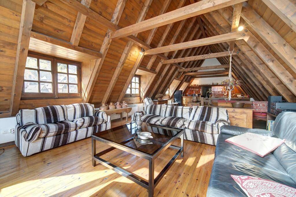 Chalet Aranés Santa María cerca de Baqueira-Beret by Eth Flòc in Tredós, Naut Aran