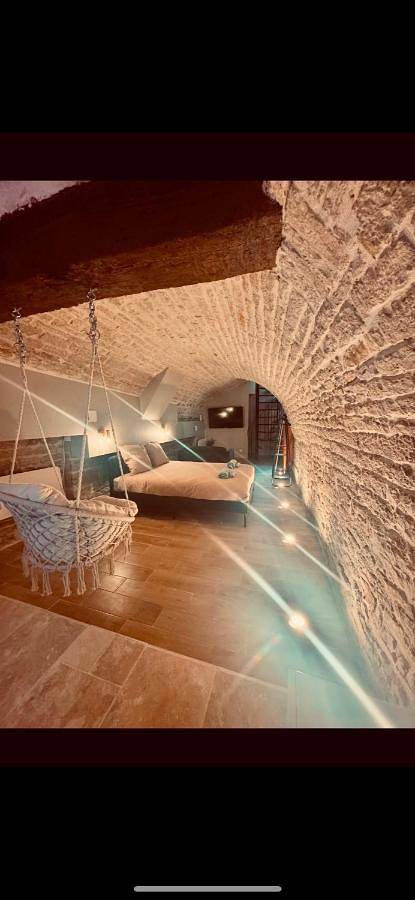 Gîte pour 2 personnes, avec jacuzzi dans Theatre Des Feuillants Dijon - 3