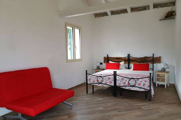 Gîte pour 3 personnes, avec jacuzzi et jardin à Pompeiana - 2