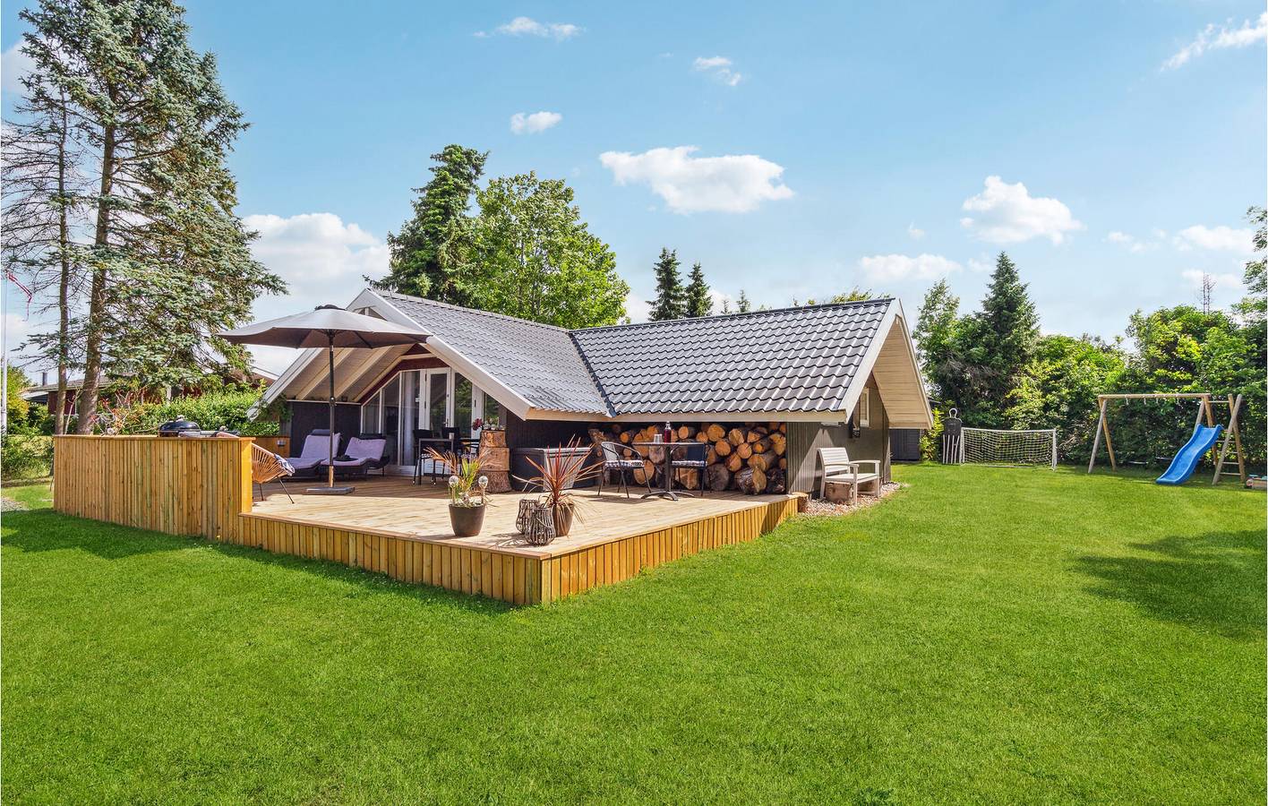 Ferienhaus für 4 Personen mit Terrasse in Vellerup, Skibby