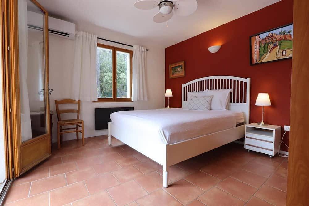 Salernes - Villa con piscina climatizada / Villa con piscina climatizada in Salernes, Region de Draguignan