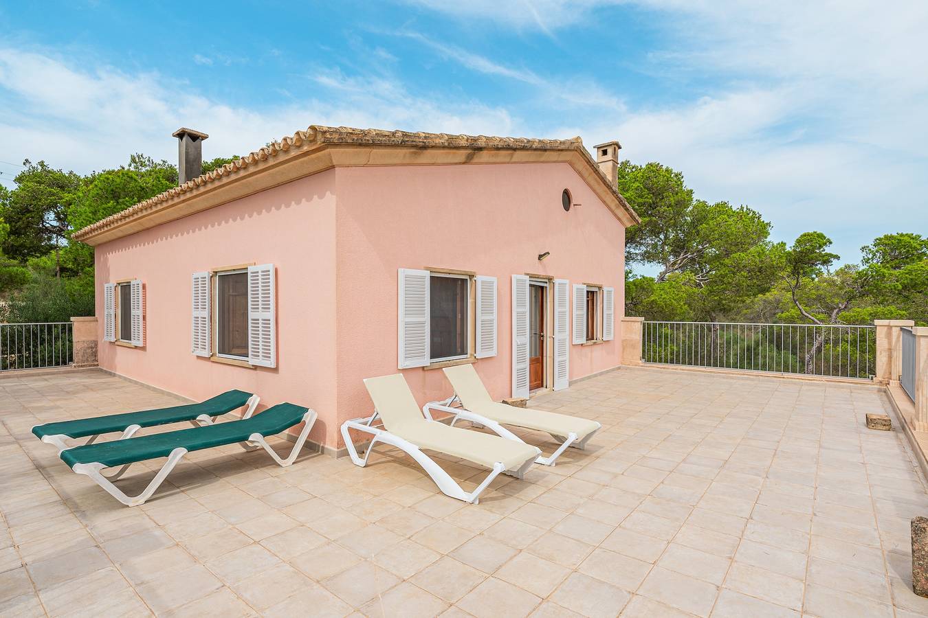 Idyllic location in the nature reserve - Casa Rosa in Santanyí, Coast of Mallorca