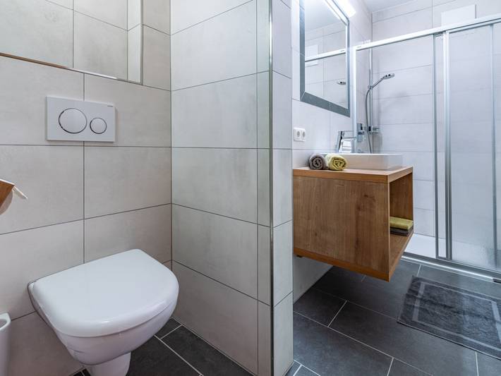 Ferienwohnung für 9 Personen, mit Balkon und Garten in See - 4