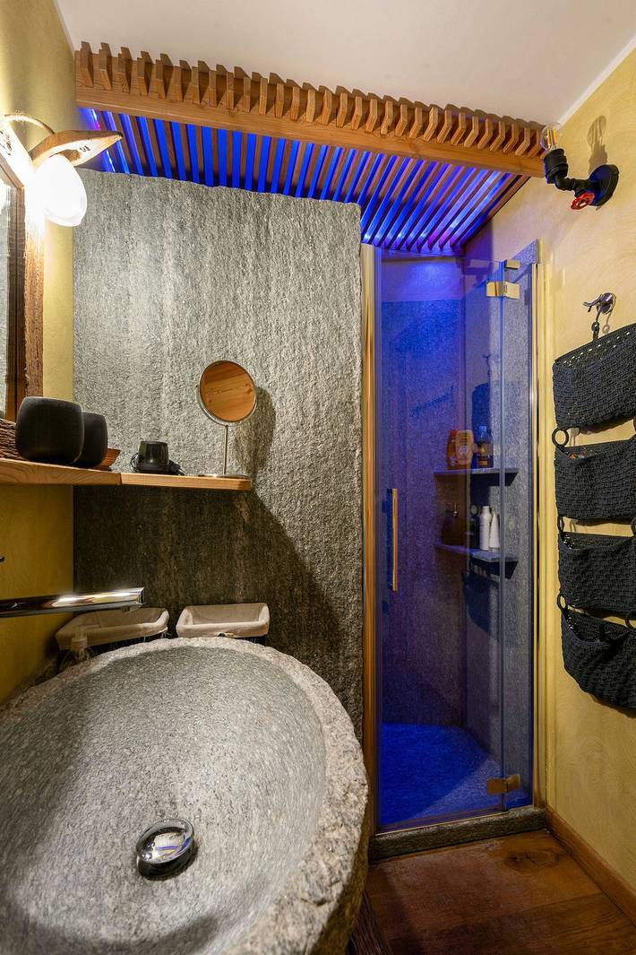 Chalet di montagna con 2.500 m² di spazio esterno in Campertogno, Alpi Pennine