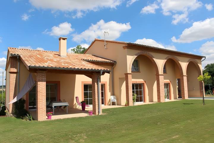 Chambre d’hôtes 'Chambre Pastel' avec piscine partagée, Wi-Fi et climatisation in Saint-Marcel-Paulel, Toulouse et ses environs