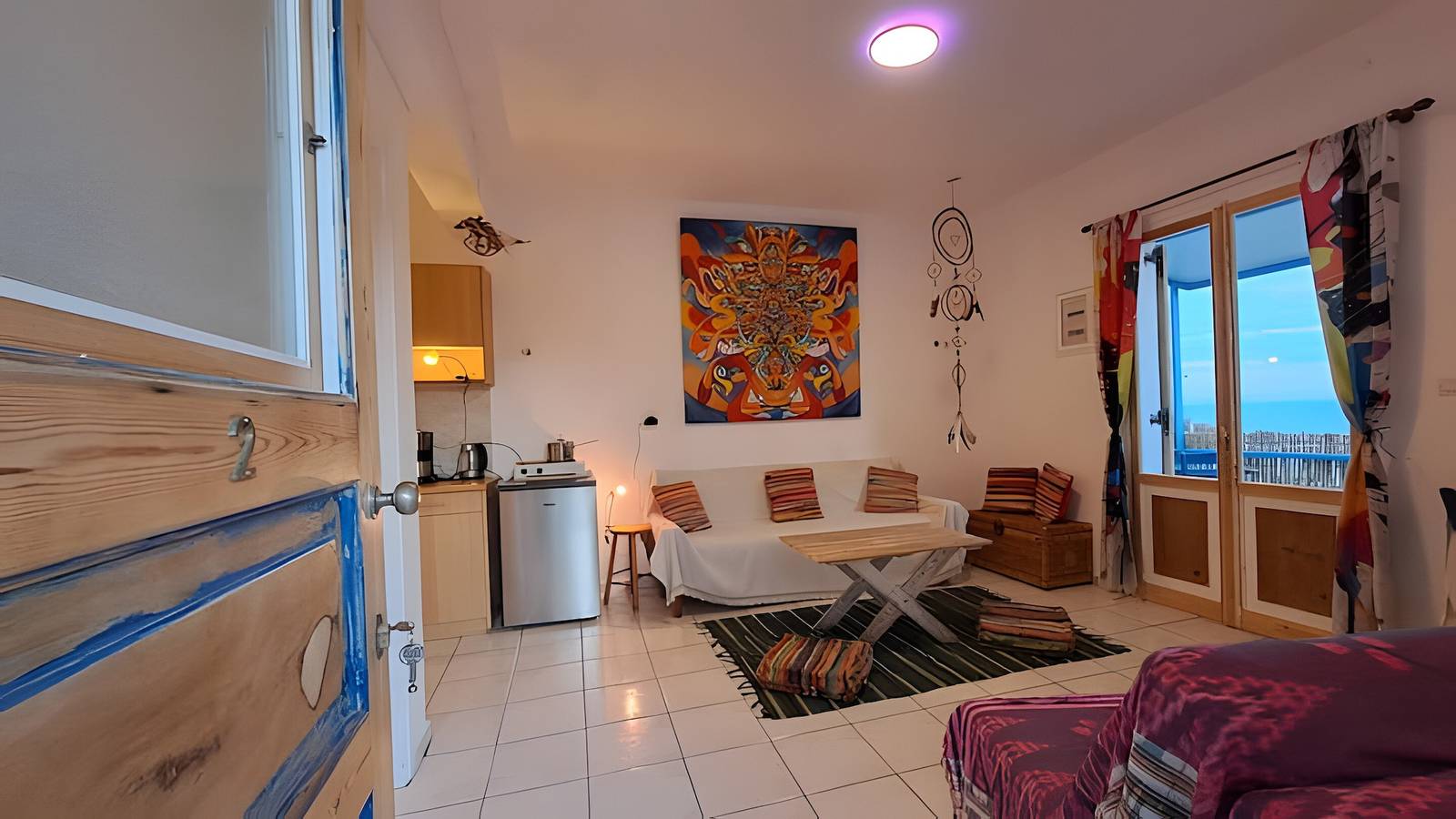 „Fun“ mit Gemeinschaftsgarten und Wlan in Vari (Syros), Syros