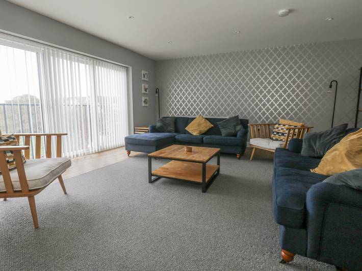 Ferienhaus für 8 Personen, mit Balkon und Garten sowie Pool und Meerblick, mit Haustier in Kent - 4