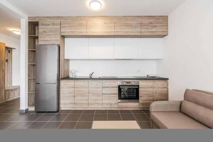 Gîte pour 4 personnes, avec jardin ainsi que piscine et balcon, adapté aux familles dans Lezhë - 2