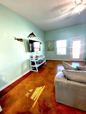 Vacation Home for 12 Guests in Port Aransas, Mustang Island, Picture 3