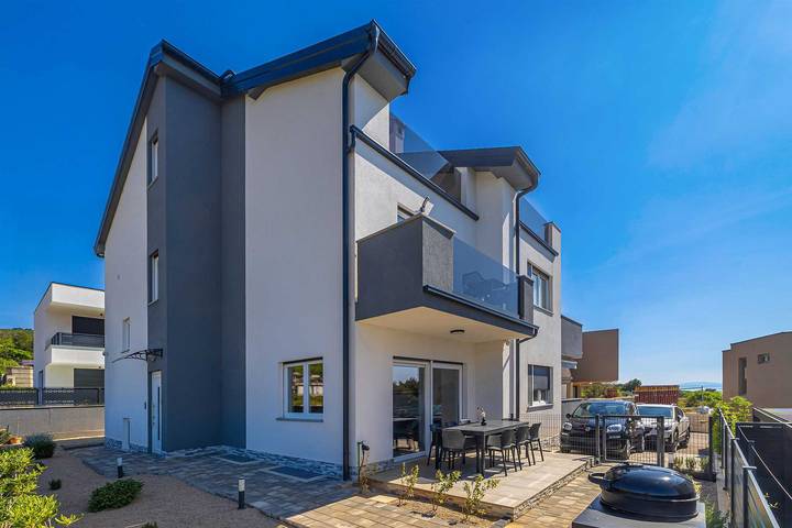 Villa pour 8 personnes, avec jardin, adapté aux familles à Punat - 2