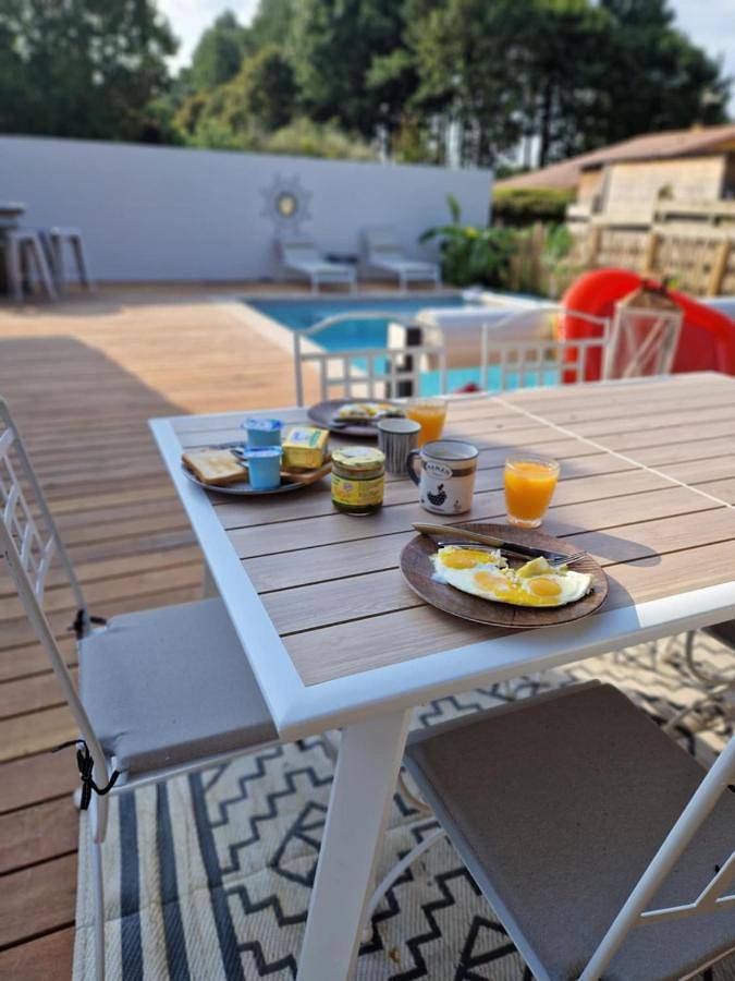 Maison de vacances pour 4 personnes, avec Terrasse et Piscine à Angresse