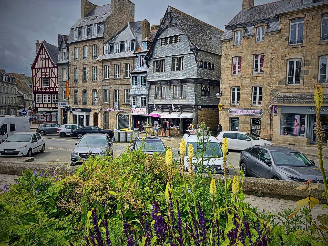 "Town House" im Herzen des historischen Zentrums in Guingamp, Région de Guingamp