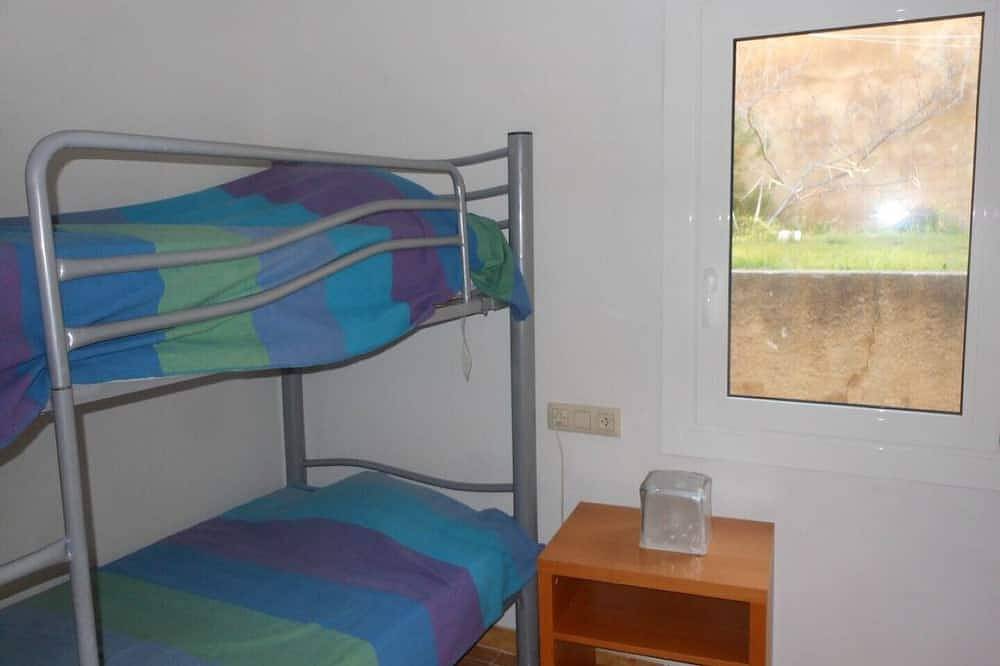 Casa en el bosque de pinos en L'Estartit in Estartit, Costa Brava