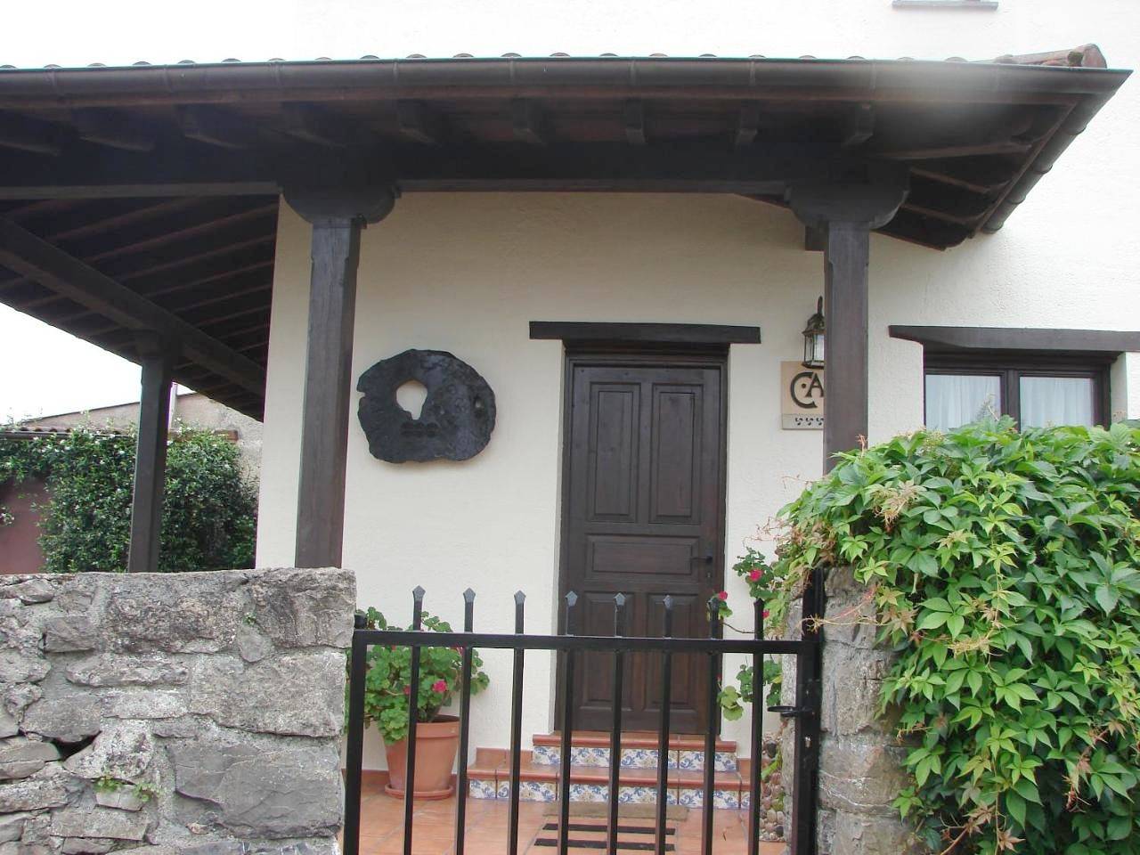 Casa de Aldea Los Duesos in Caravia, Costa Verde