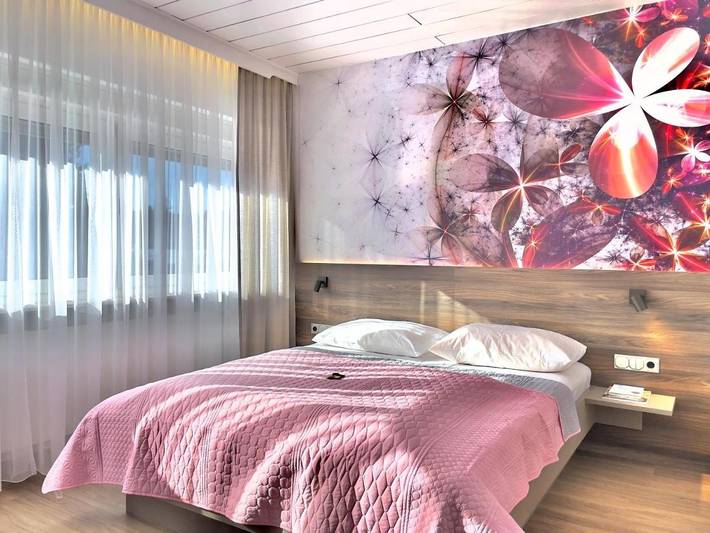 Hotel für 3 Personen, mit Garten und Sauna in Donnersbergkreis