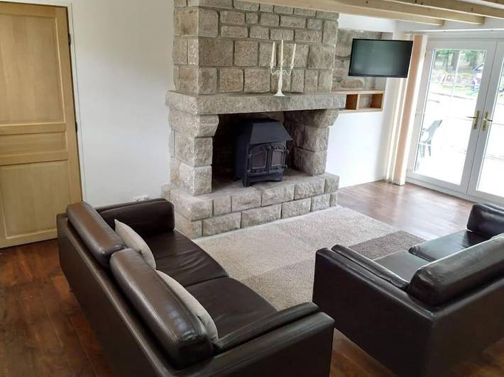 Location de vacances pour 4 personnes, avec vue ainsi que piscine et jardin, adapté aux familles à Malguénac - 4