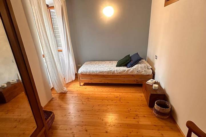 Ganze Wohnung, Panoramic apartment with lake view-It017187C2Baenbv39 in Maderno, Toscolano-Maderno