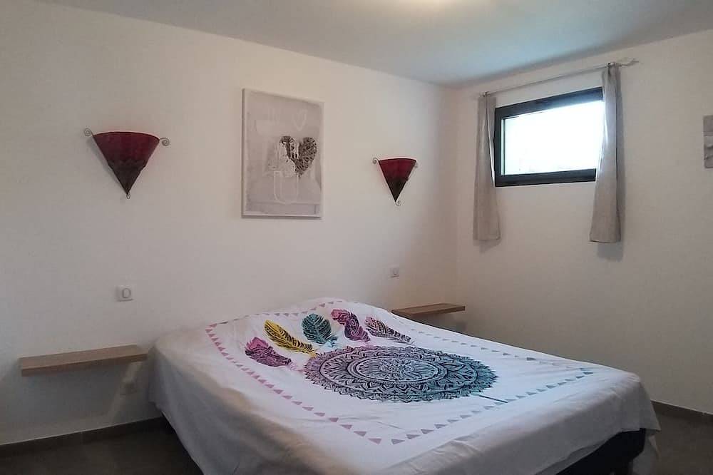 Exceptional geographical location! Beach 3 minutes away, nice stay, plancha in Taglio-Isolaccio, Arrondissement de Corte